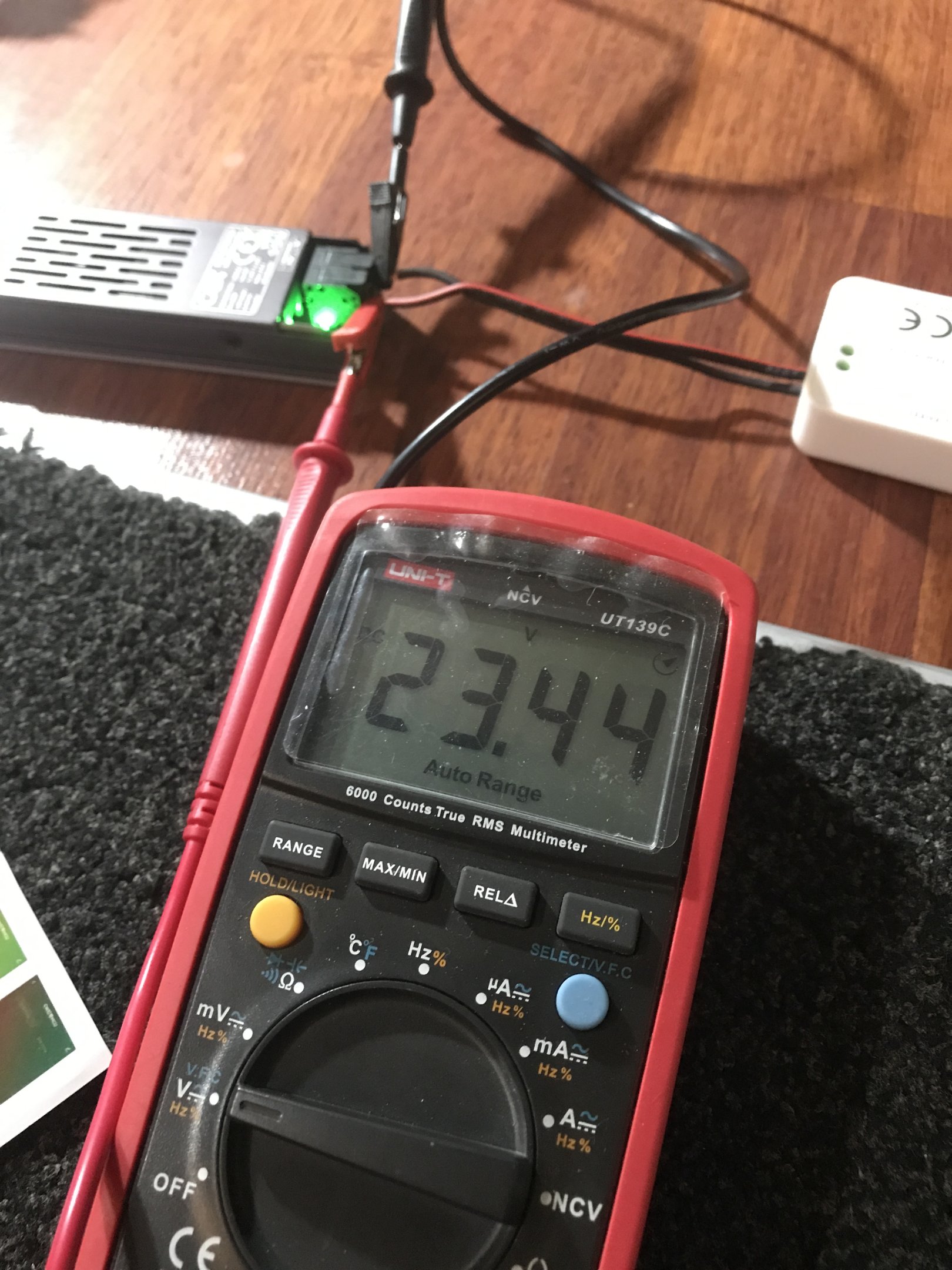 Cata 2580 Boşta 23.44V.JPG